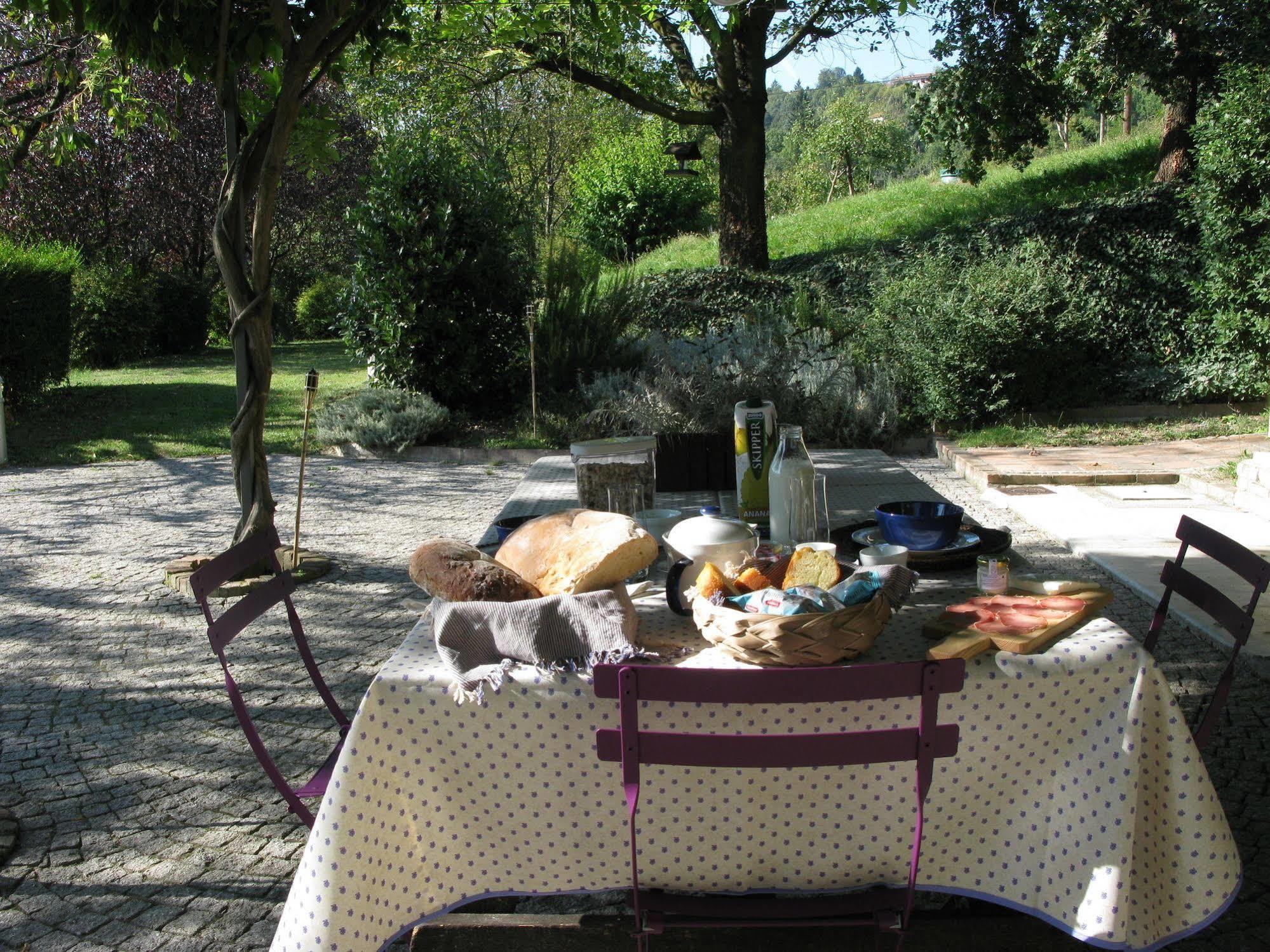 Sotto La Luna Bruna B&B Cocconato Extérieur photo
